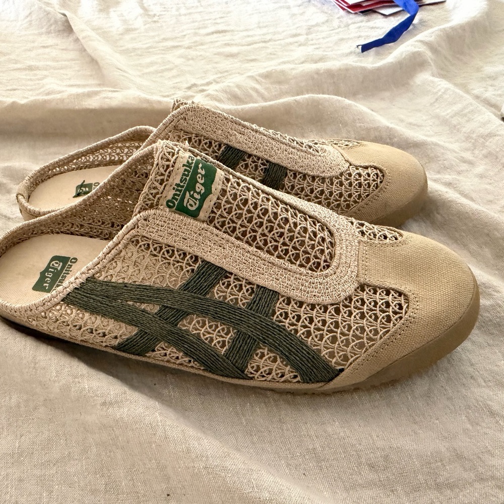 Onitsuka Tiger by Asics Kids Beige Slip-On Shoes with Olive Stripes